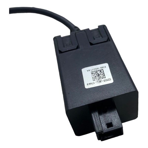 Entrada Usb Superior Painel Ford Ka Se 1.0 2018