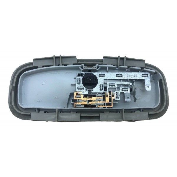 Luz Cortesia Dianteira Central Ford Ka 1.0 Hatch 2017