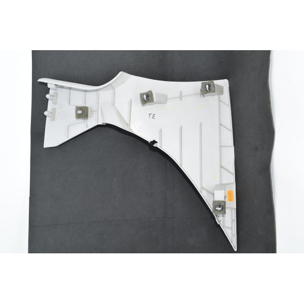 Moldura Coluna Traseira Esquerda Citroen C4 Lounge Thp 1.6