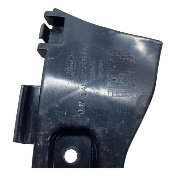 Guia Parachoque Traseiro Direito Ford Ka 1.5 Sedan 2015