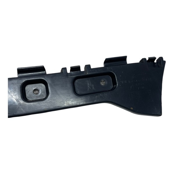 Guia Parachoque Traseiro Direito Ford Ka 1.5 Sedan 2015