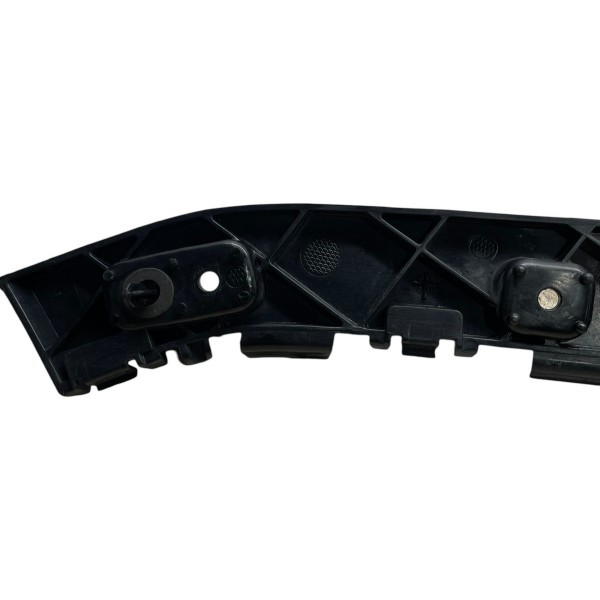 Guia Parachoque Traseiro Direito Ford Ka 1.5 Sedan 2015