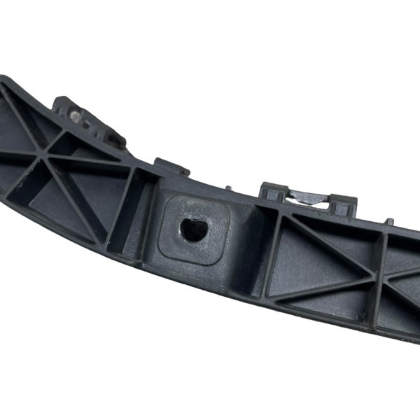 Guia Parachoque Traseiro Esquerdo Elantra Gls 2.0 2013