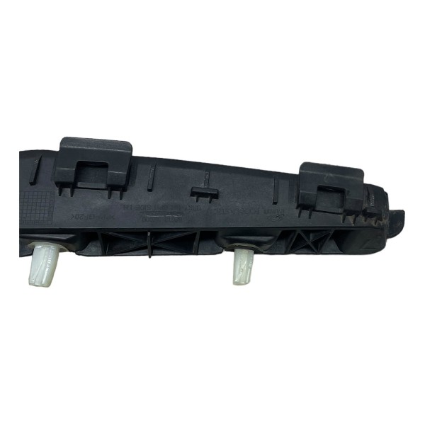 Guia Parachoque Traseiro Esquerdo Elantra Gls 2.0 2013