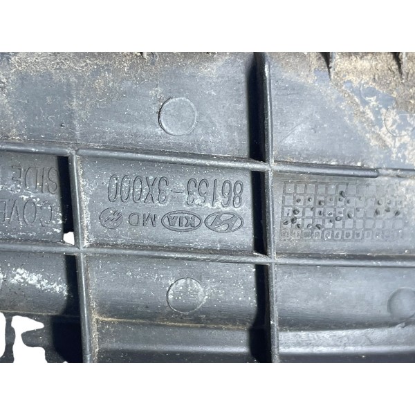 Acabamento Lateral Grelha Capo Esquerda Elantra Gls 2.0 13