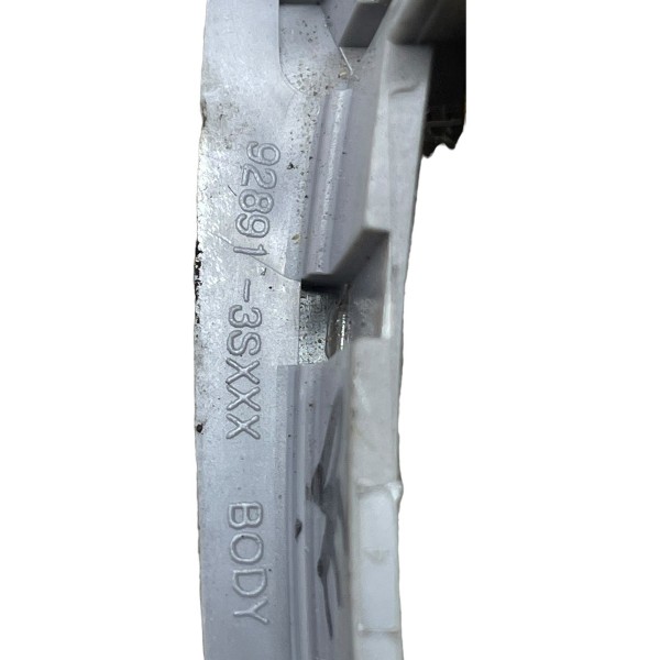 Luz Cortesia Quebra Sol Esquerda Hyundai Elantra Gls 2.0 13