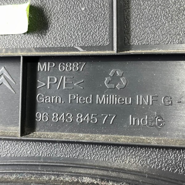 Acabamento Coluna Central Inferior Esquerda 3008 1.6 Thp 13