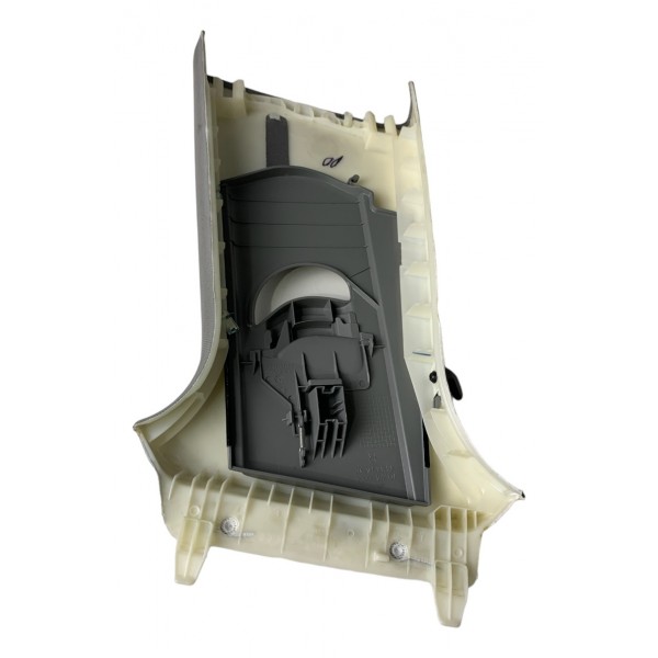 Acabamento Coluna Guia Dianteira Direita Audi A3 1.4