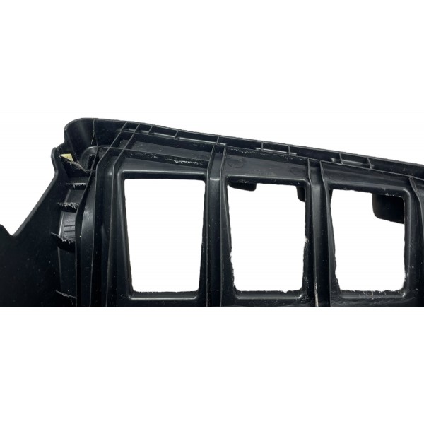 Guia Inferior Parachoque Traseiro Esquerda Azera 3.0 2013