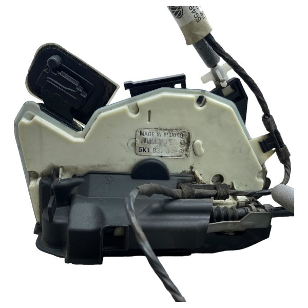 Trava Eletrica Porta Dianteira Direita Vw Golf Gti 2.0 2015