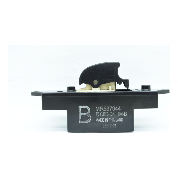 Botão Vidro Elétrico Dianteiro Direito Lancer Evo X 2.0 12