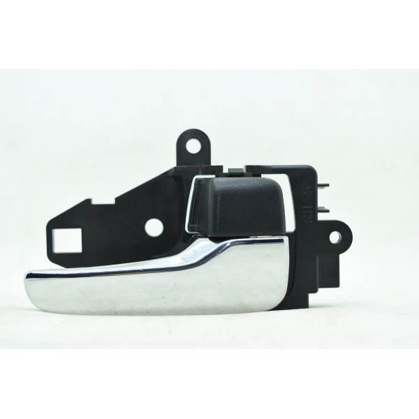 Puxador Porta Traseira Dianteira Direita Lancer X 2.0 2012 Prateado Dianteira/traseira