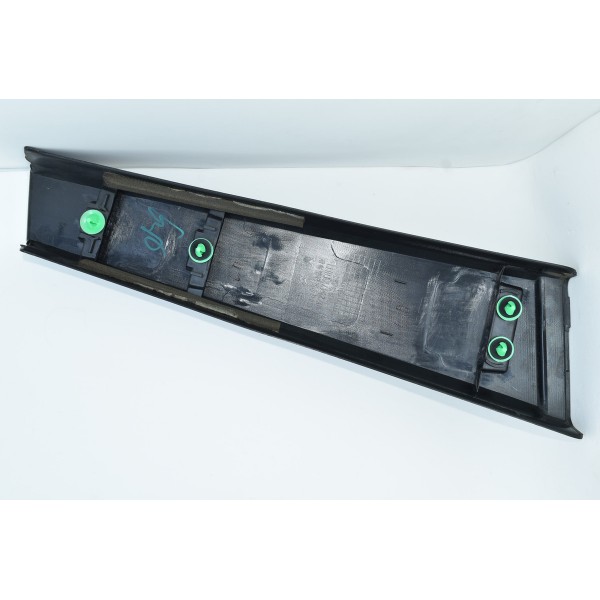 Acabamento Externo Coluna Central Direita  C4 Lounge 16