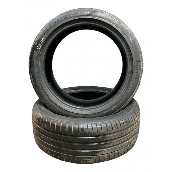 Par Pneu Pirelli Aro 20 245/45 Volvo Xc40 T5h Rdesign 2020