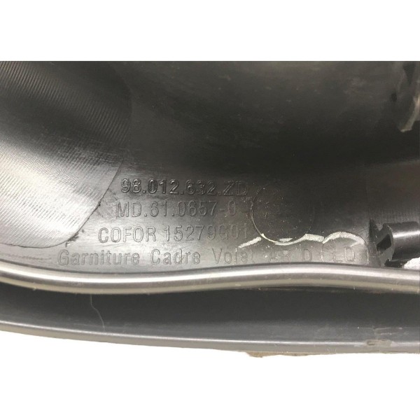 Acabamento Superior Direito Tampa Porta Malas 208 1.6 2014