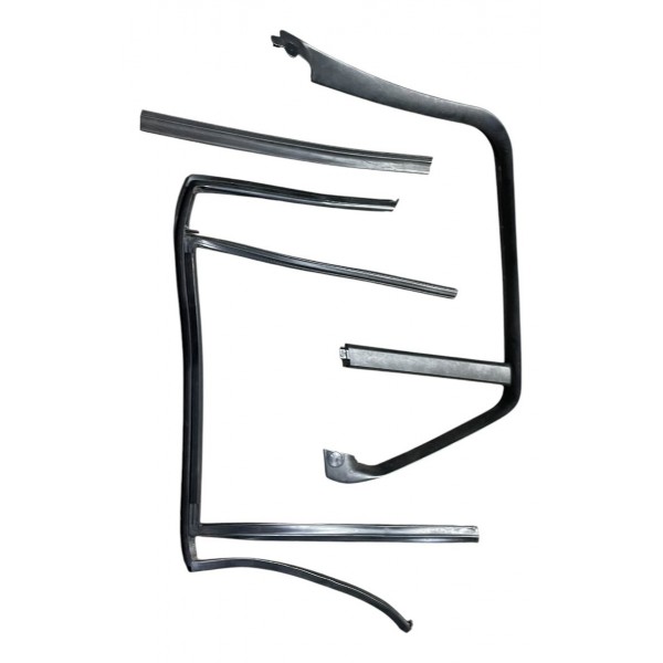 Guarnicao Acabamento Porta Traseira Direita Bmw X1 S.0 2015