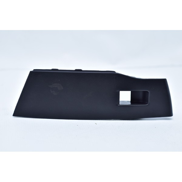 Moldura Botão Vidro Dianteiro Direito Vw Virtus Tsi 1.0