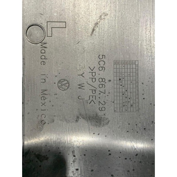 Moldura Inferior Coluna Central Esquerda Jetta 1.4 Tsi 18