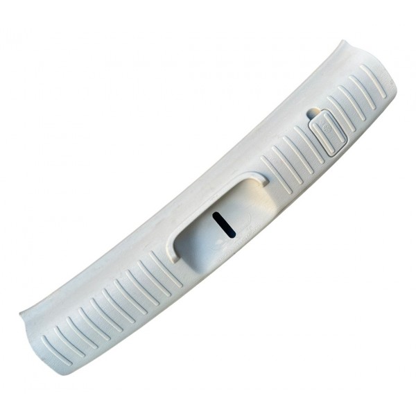 Acabamento Inferior Batente Trava Porta Malas Pt Cruiser 2.4