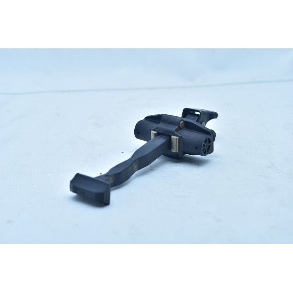 Limitador De Porta Traseiro Esquerdo Cruze 1.4 2017