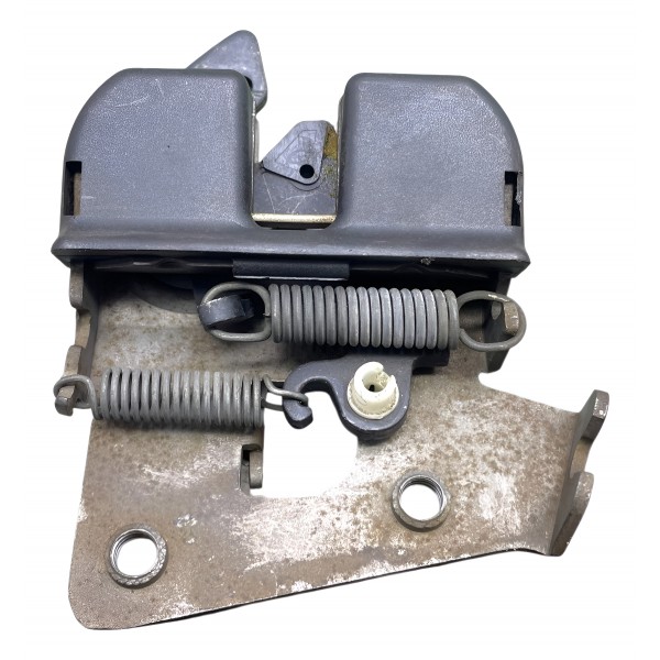 Trava Para Deitar Banco Traseiro Direito Bmw 530i E60 2004