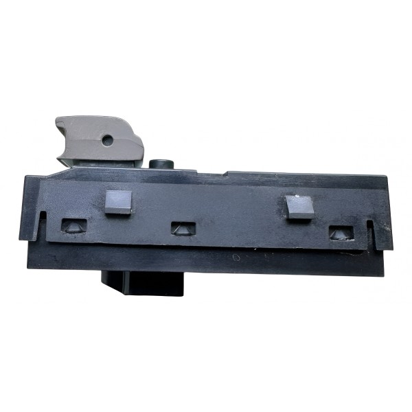 Botão Vidro Elétrico Dianteiro Direito Gm Cruze Hatch Ltz 18