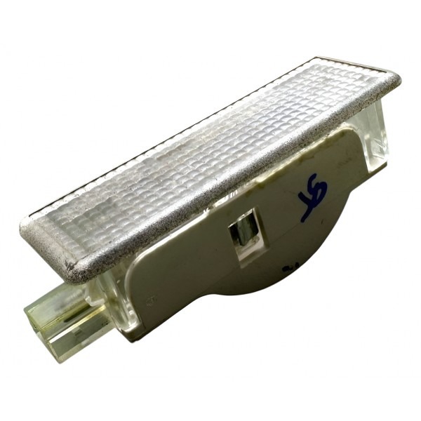 Luz Cortesia Inferior Pe Passageiro Moto Bmw 320i 2.0 E90 07