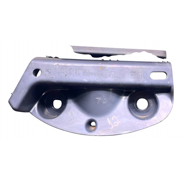 Guia Parachoque Traseira Direita Bmw 320i 2.0 E90 2007