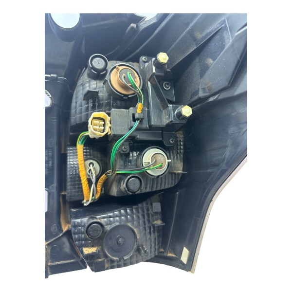 Lanterna Traseira Esquerda Subaru Forester Xt 2.0 2015 Ler