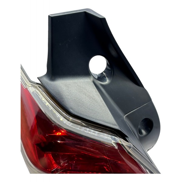 Lanterna Traseira Esquerda Subaru Forester Xt 2.0 2015 Ler