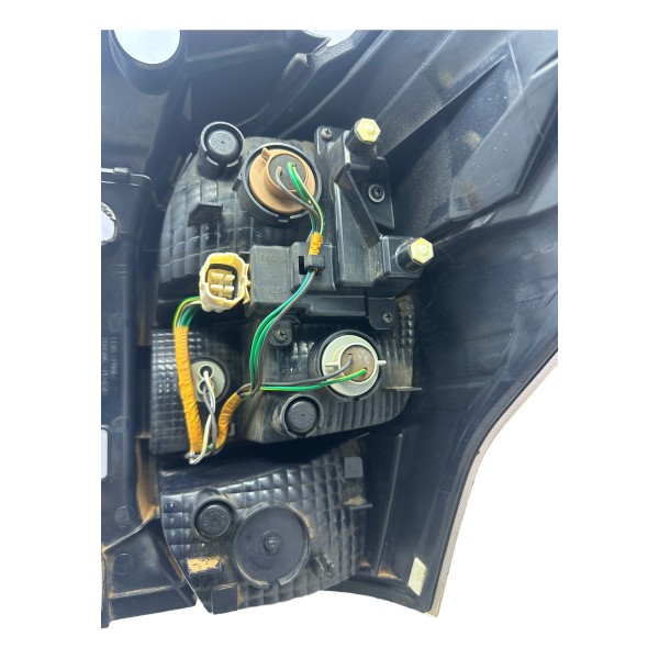 Lanterna Traseira Esquerda Subaru Forester Xt 2.0 2015 Ler