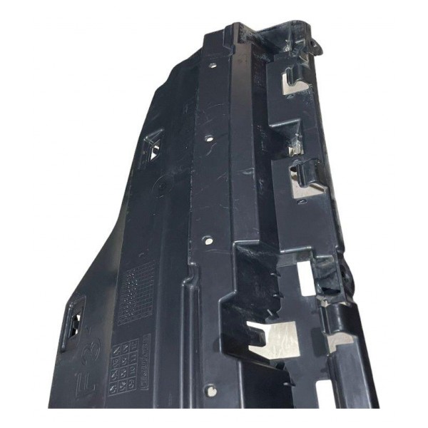 Guia Central Para Choque Traseiro Bmw 320i 2.0 Turbo 2016