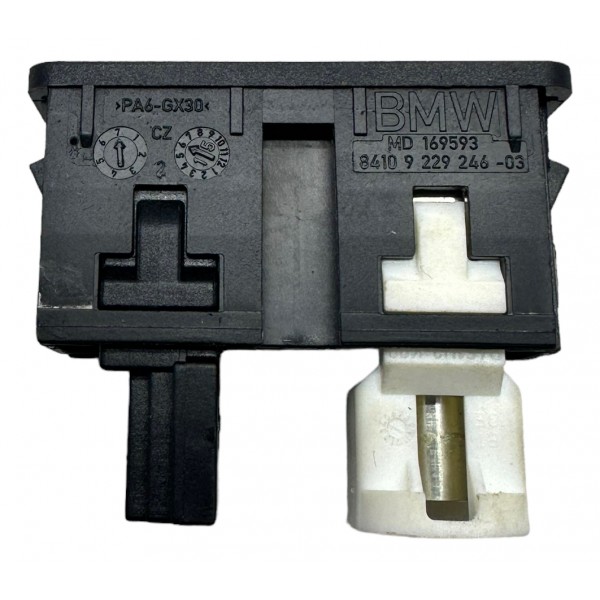 Tomada Usb Serial Auxiliar Bmw 320i 2.0 2016 Preto