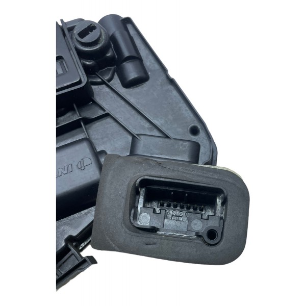 Trava Eletrica Porta Traseira Esquerda Vw Golf Gti 2.0 2015