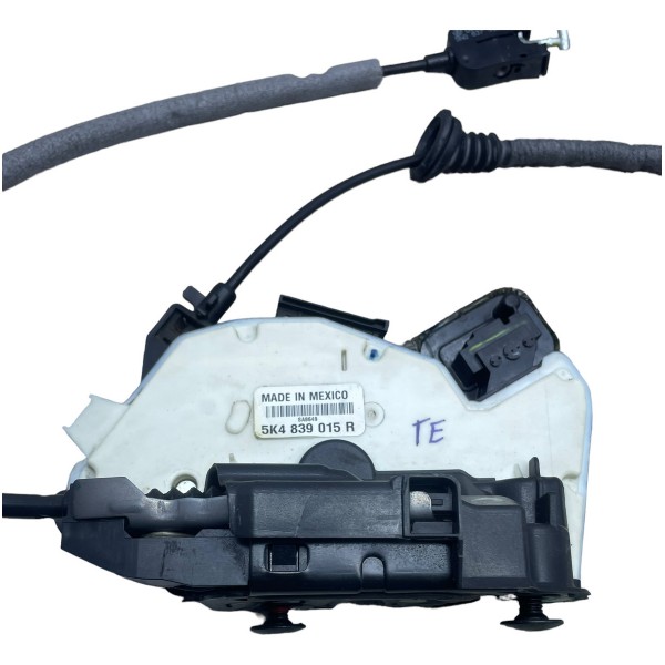 Trava Eletrica Porta Traseira Esquerda Vw Golf Gti 2.0 2015