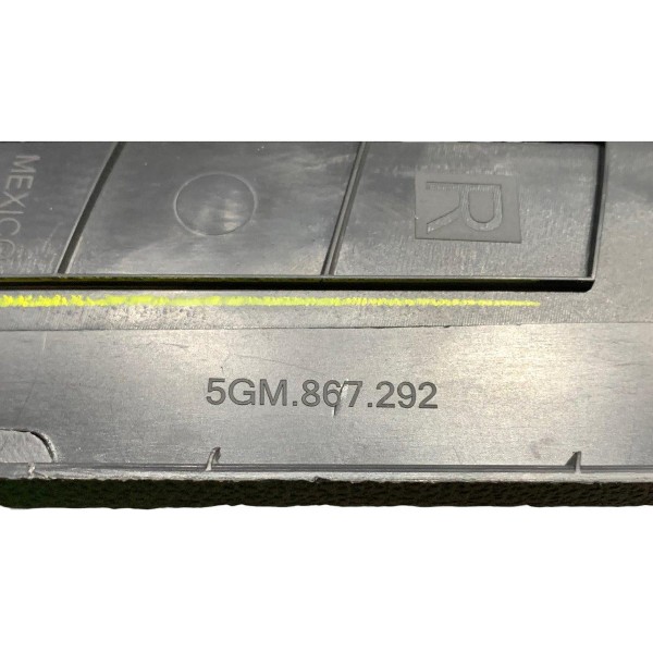 Moldura Inferior Coluna Central Direita Golf Gti 2.0 2015